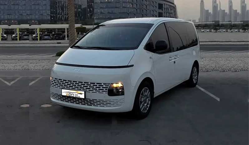 
								Hyundai Staria full									