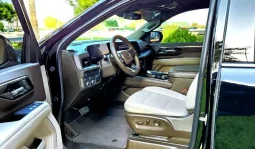 
										Chevrolet Tahoe Z71 full									
