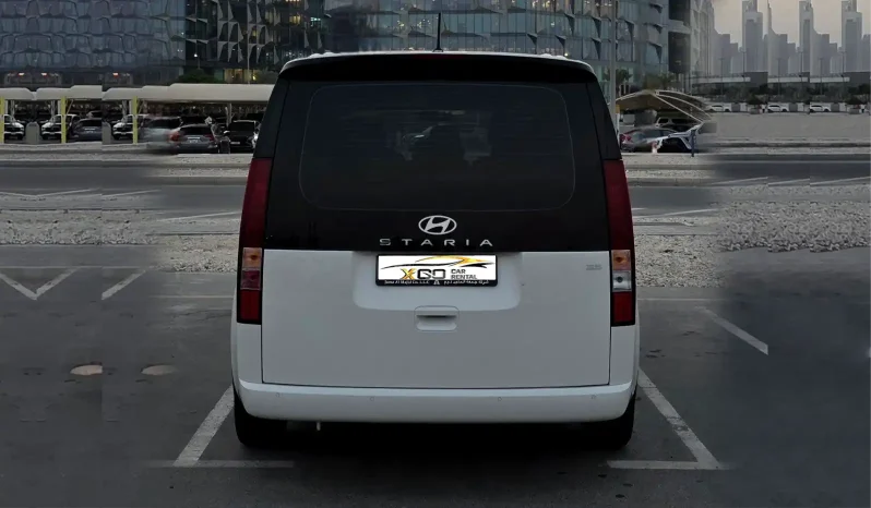
								Hyundai Staria full									