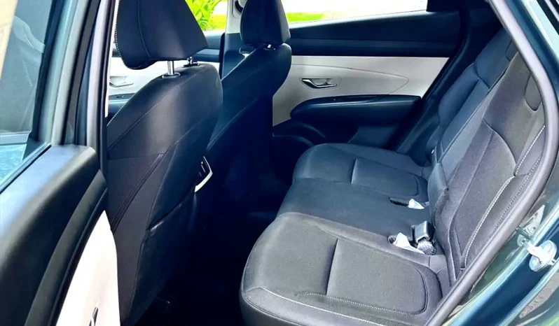 
								Hyundai Tucson full									