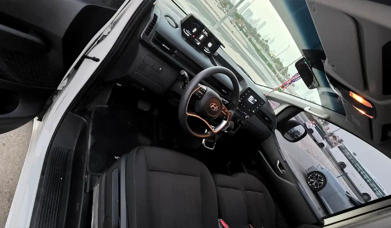 
								Hyundai Staria full									