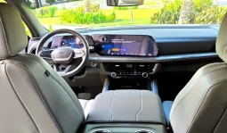 
										Chevrolet Tahoe Z71 full									