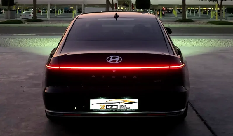 
								Hyundai Azera full									